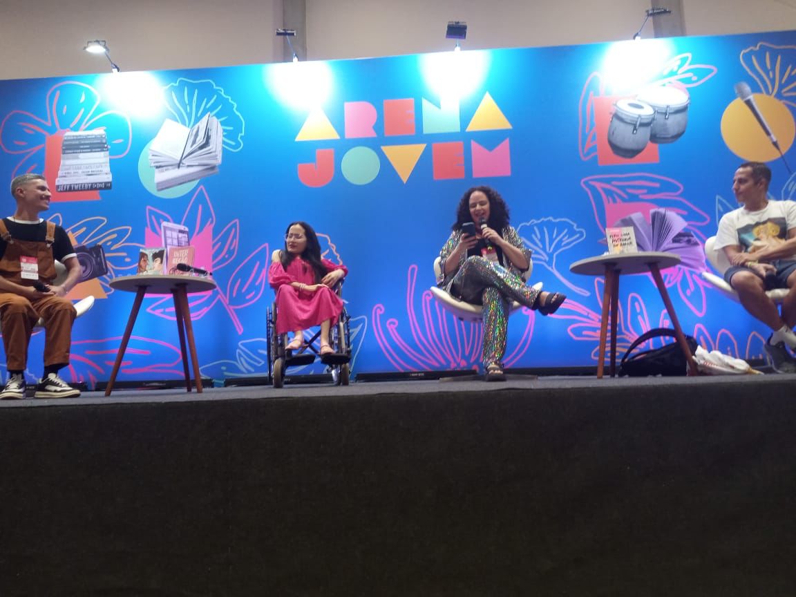 Abdi Nazemian, Pedro Rhuas e Vanessa Reis dão voz aos romances de minorias na mesa “Por novas histórias de amor”