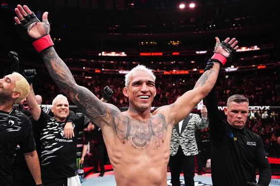 Esportes: Charles ‘do Bronx’ faz história e se torna o brasileiro com mais vitórias do UFC